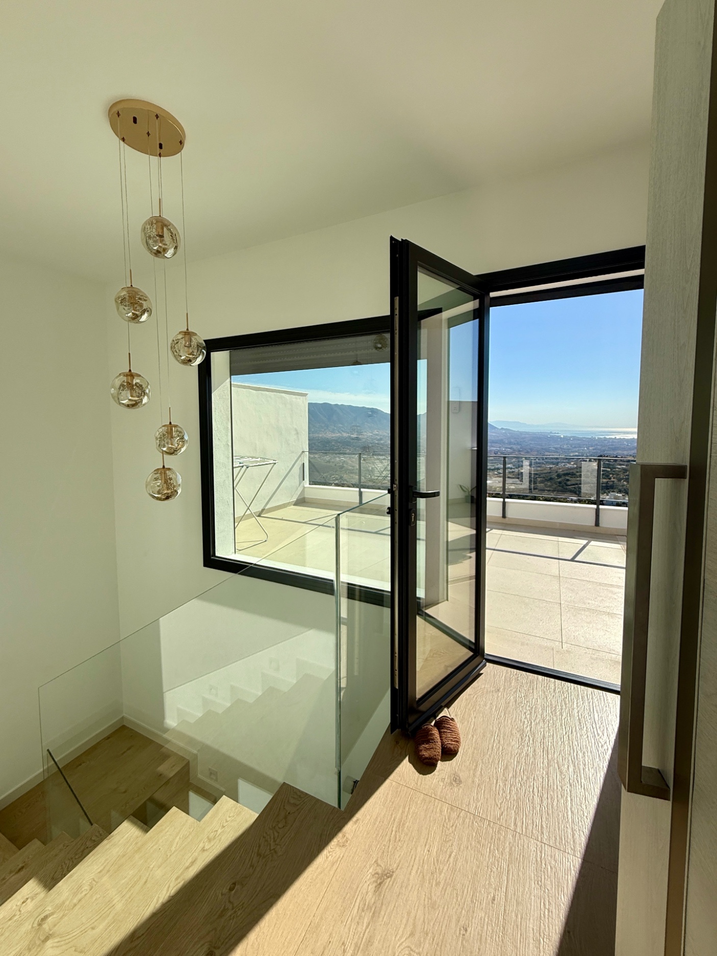 Casa de 4 Dormitorios en alquiler vacacional en La Mairena, Marbella