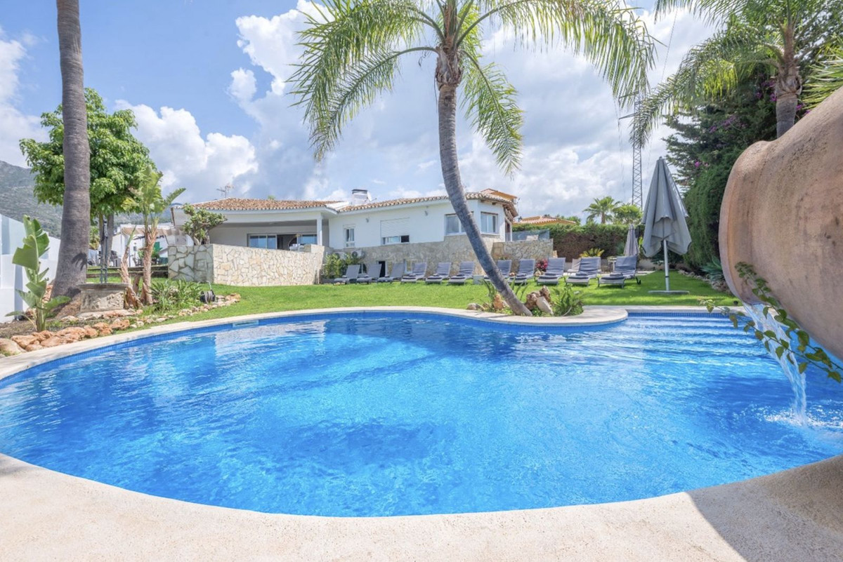 Casa de 7 Dormitorios y 5 Baños en alquiler vacacional en Marbella
