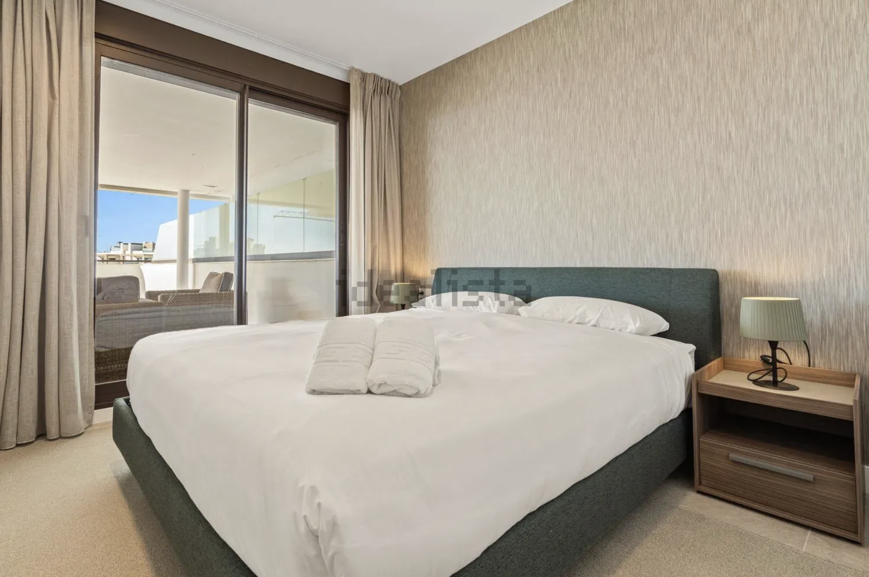 Piso de 3 Dormitorios y 2 Baños en venta en Elda
