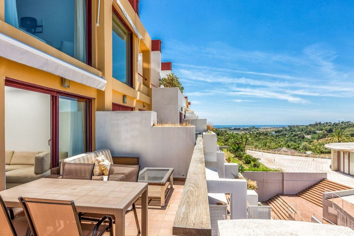 Ático de 3 Dormitorios en venta en Estepona