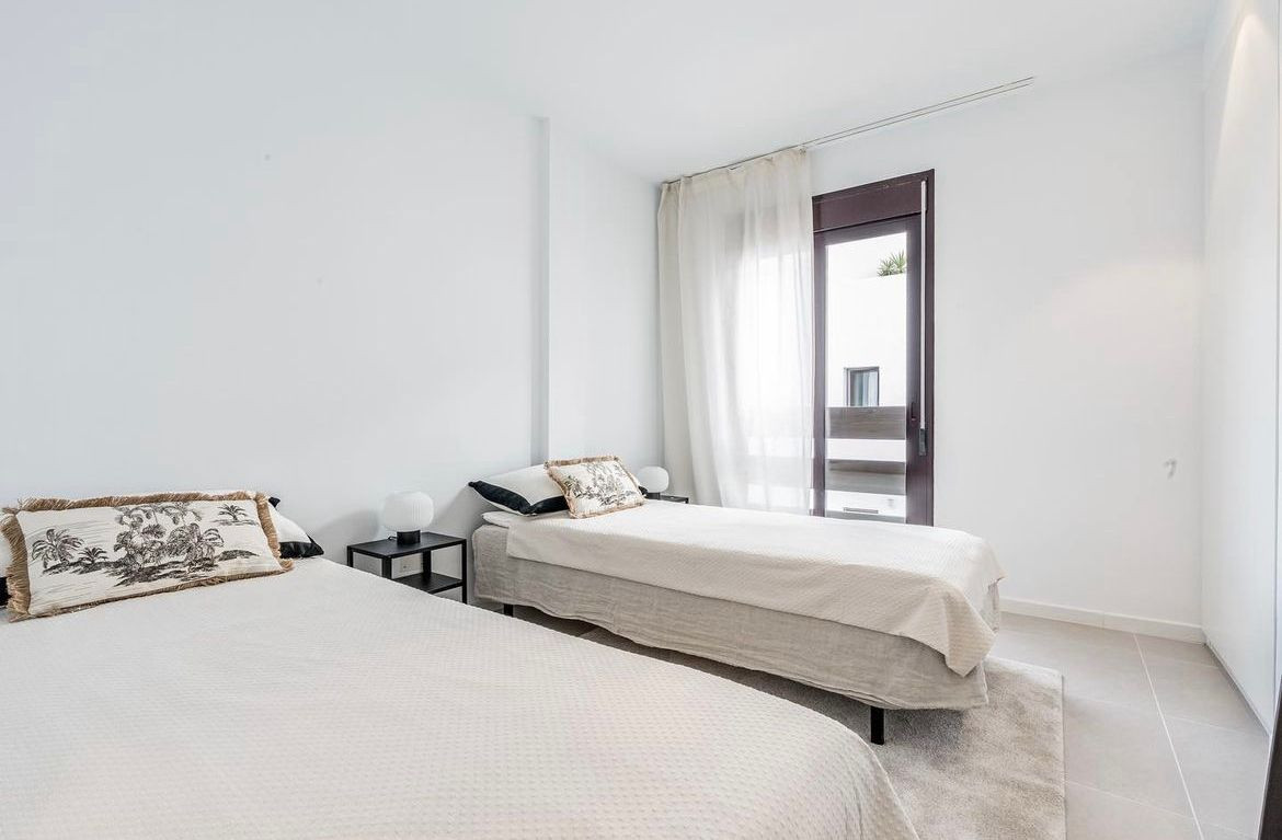Piso de 3 Dormitorios en alquiler en Nueva Andalucía, Marbella