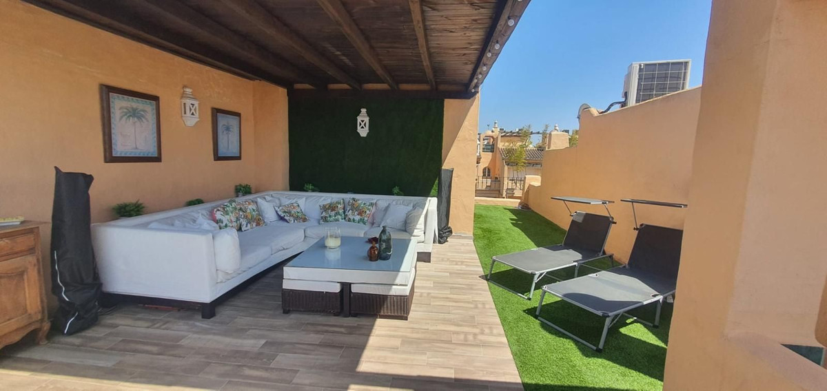 Casa de 4 Dormitorios en venta en Nagüeles, Marbella