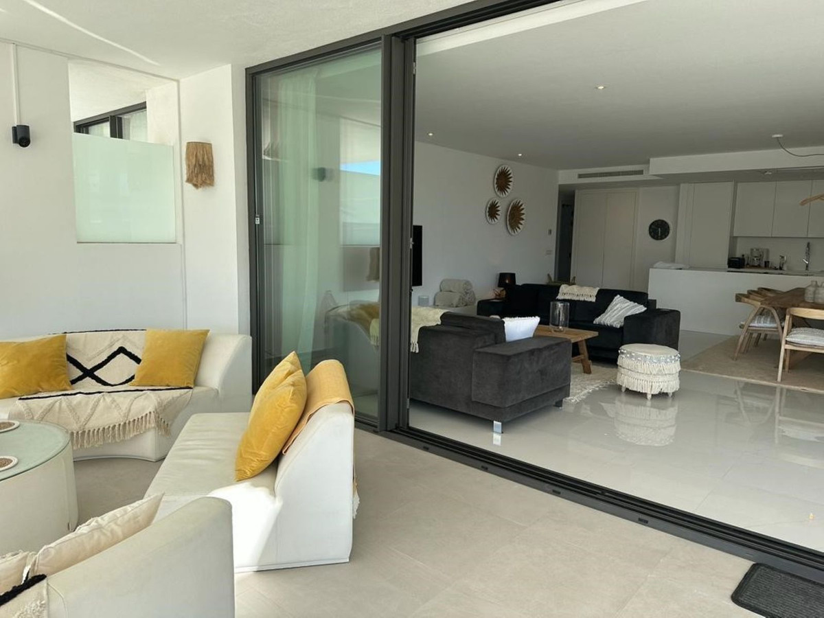 Piso de 3 Dormitorios y 2 Baños en venta en Estepona