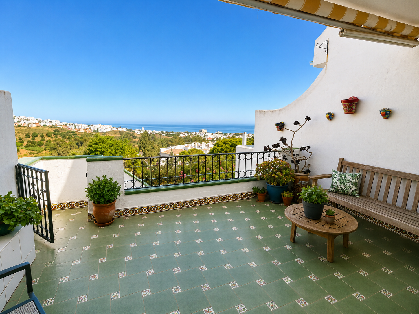 3 Bed, 2 Bath - Townhouse for Sale in Mijas
