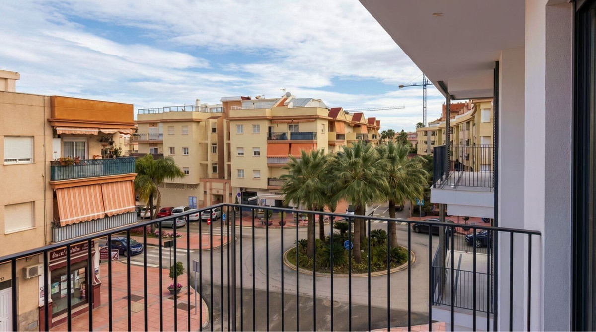 Piso de 2 Dormitorios y 2 Baños en venta en Estepona