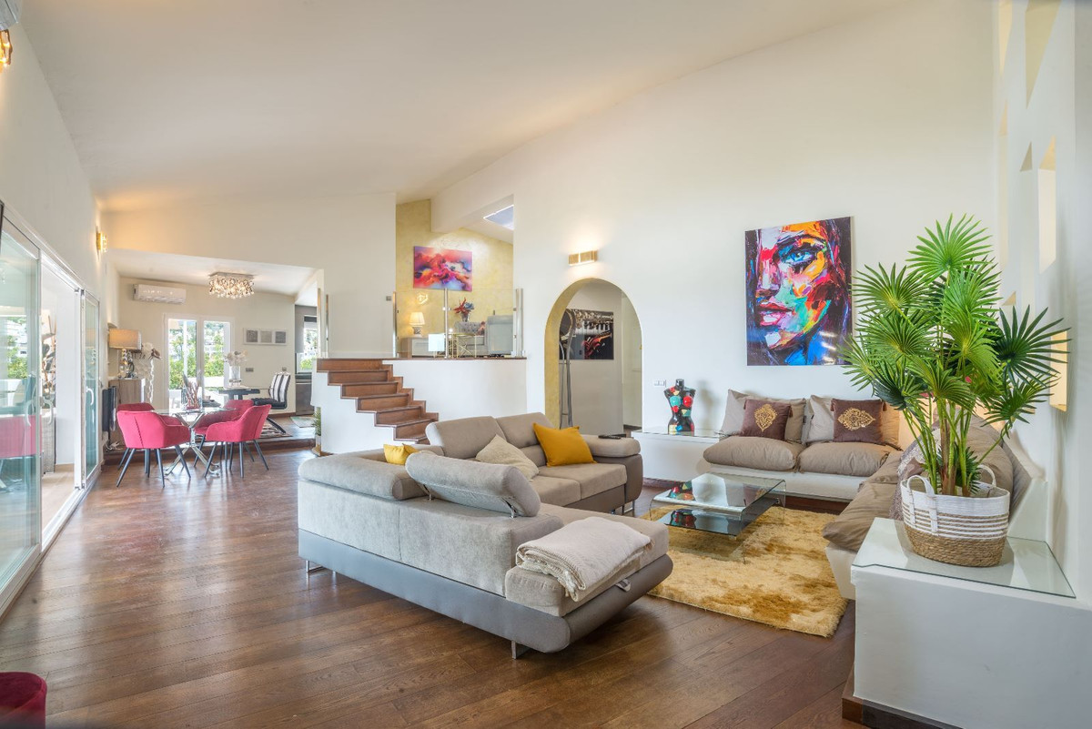 Casa de 7 Dormitorios y 5 Baños en alquiler vacacional en Marbella