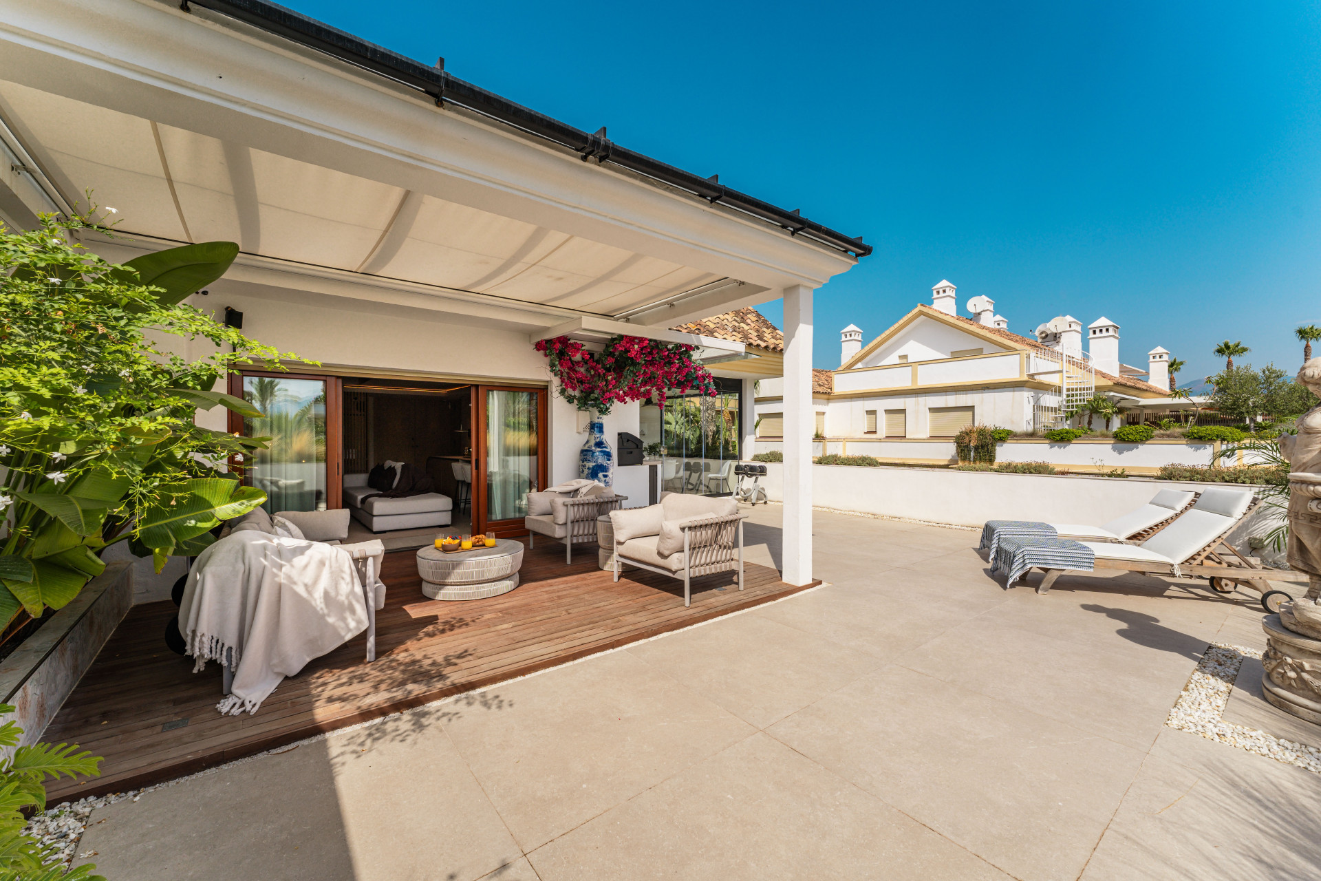 3 Bed, 3 Bath - Penthouse for Sale in Marbella Golden Mile