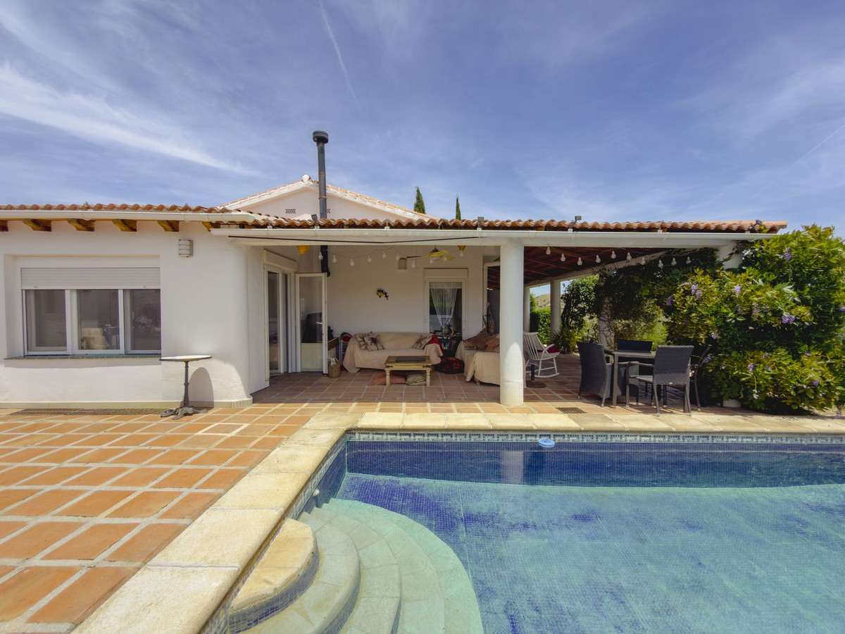 Finca de 4 Dormitorios y 3 Baños en venta en Coin