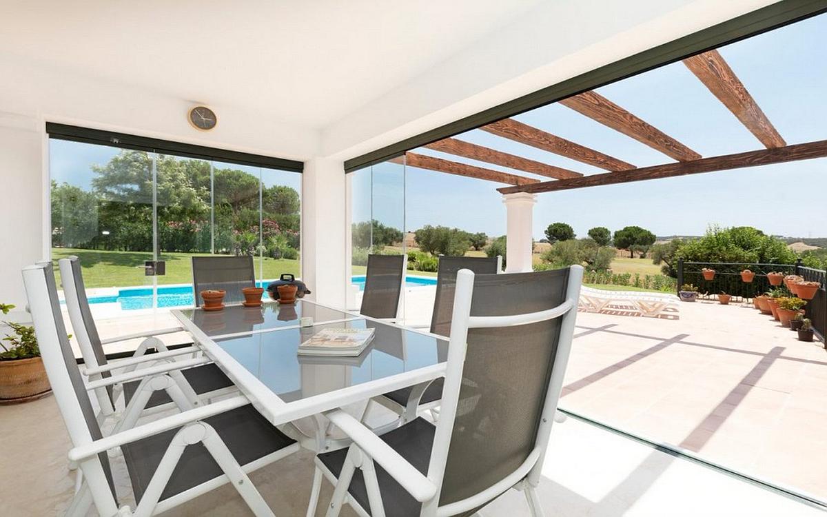 Casa de 6 Dormitorios y 4 Baños en venta en Cádiz