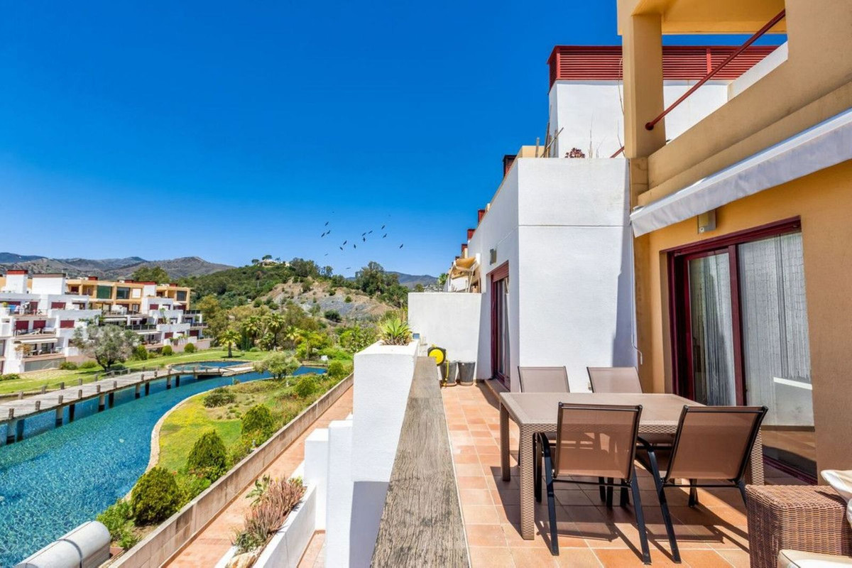 Ático de 3 Dormitorios en venta en Estepona