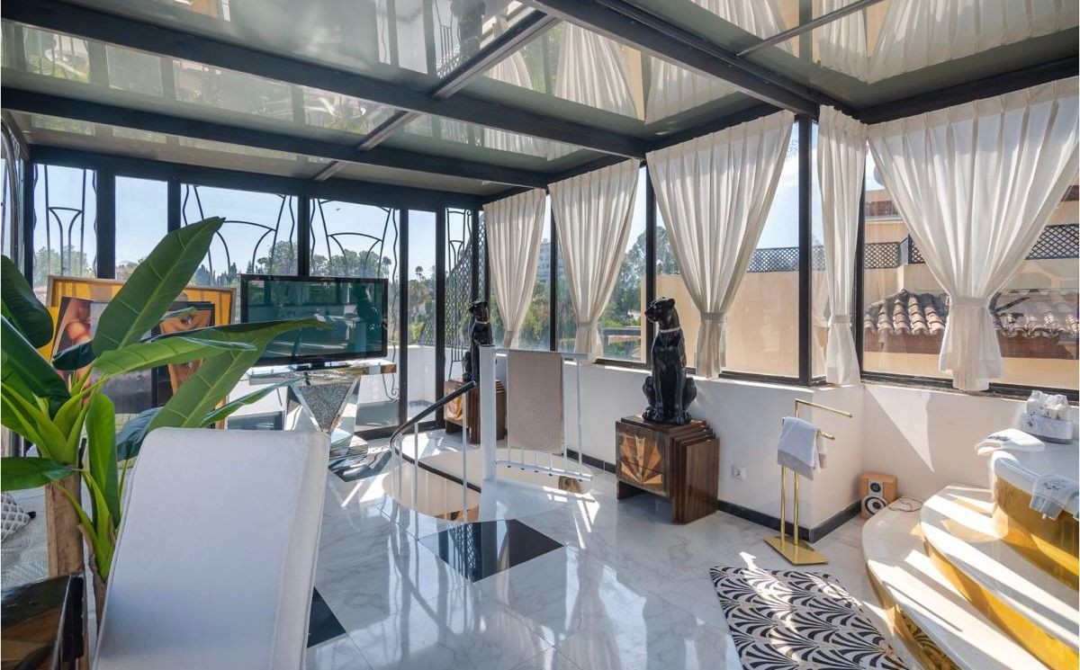 Ático de 3 Dormitorios y 2 Baños en venta en San Pedro de Alcántara