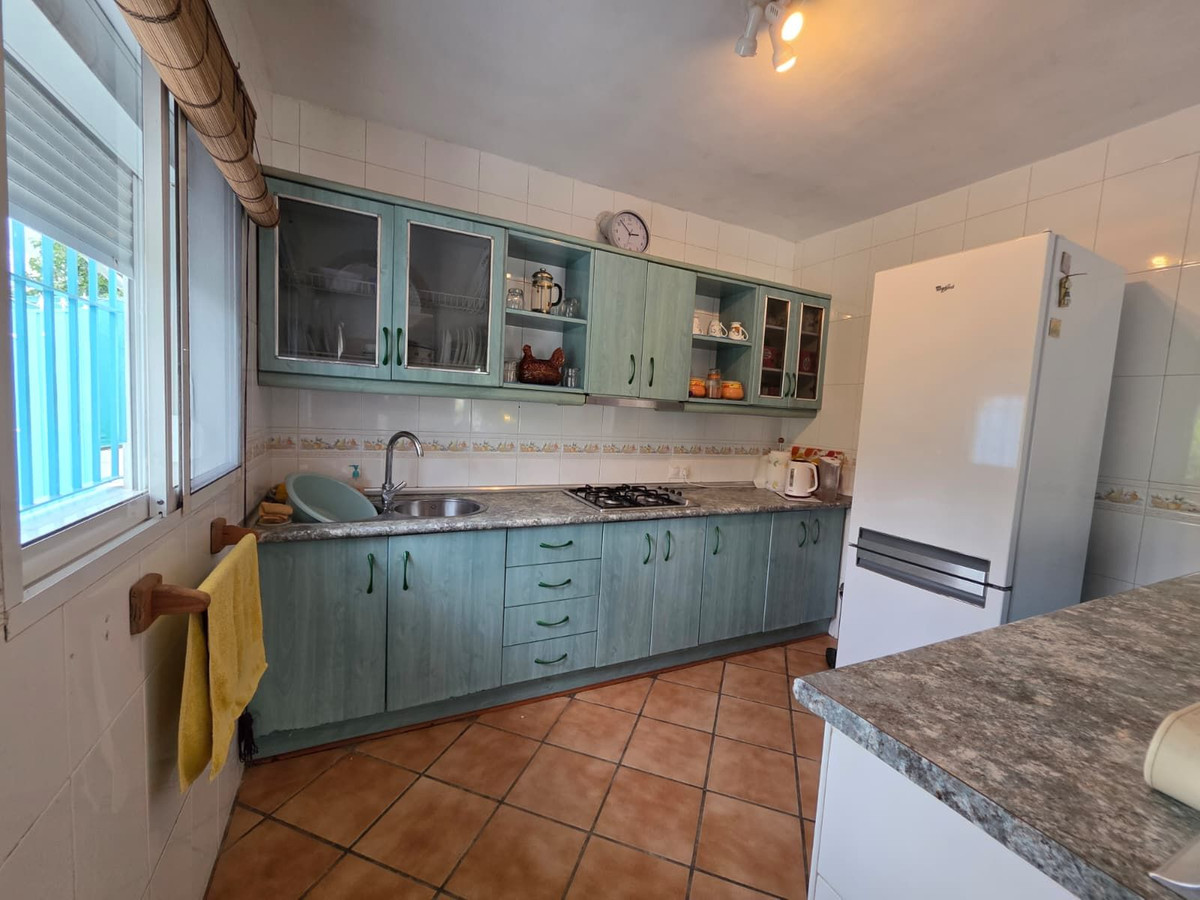 Casa de 3 Dormitorios y 2 Baños en venta en Coin