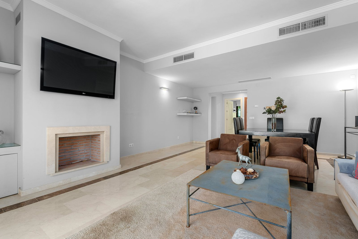 Piso de 2 Dormitorios en venta en Benahavís