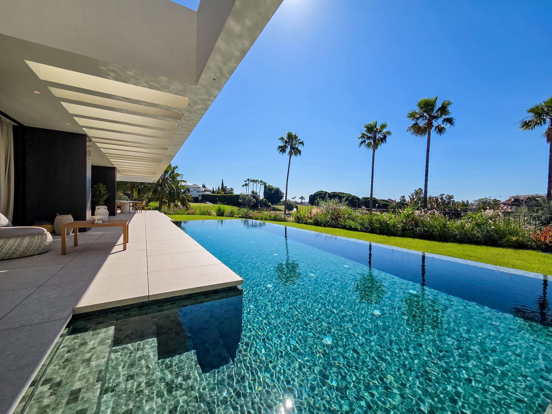 4 Bed - Villa for Sale in Nueva Andalucia, Marbella