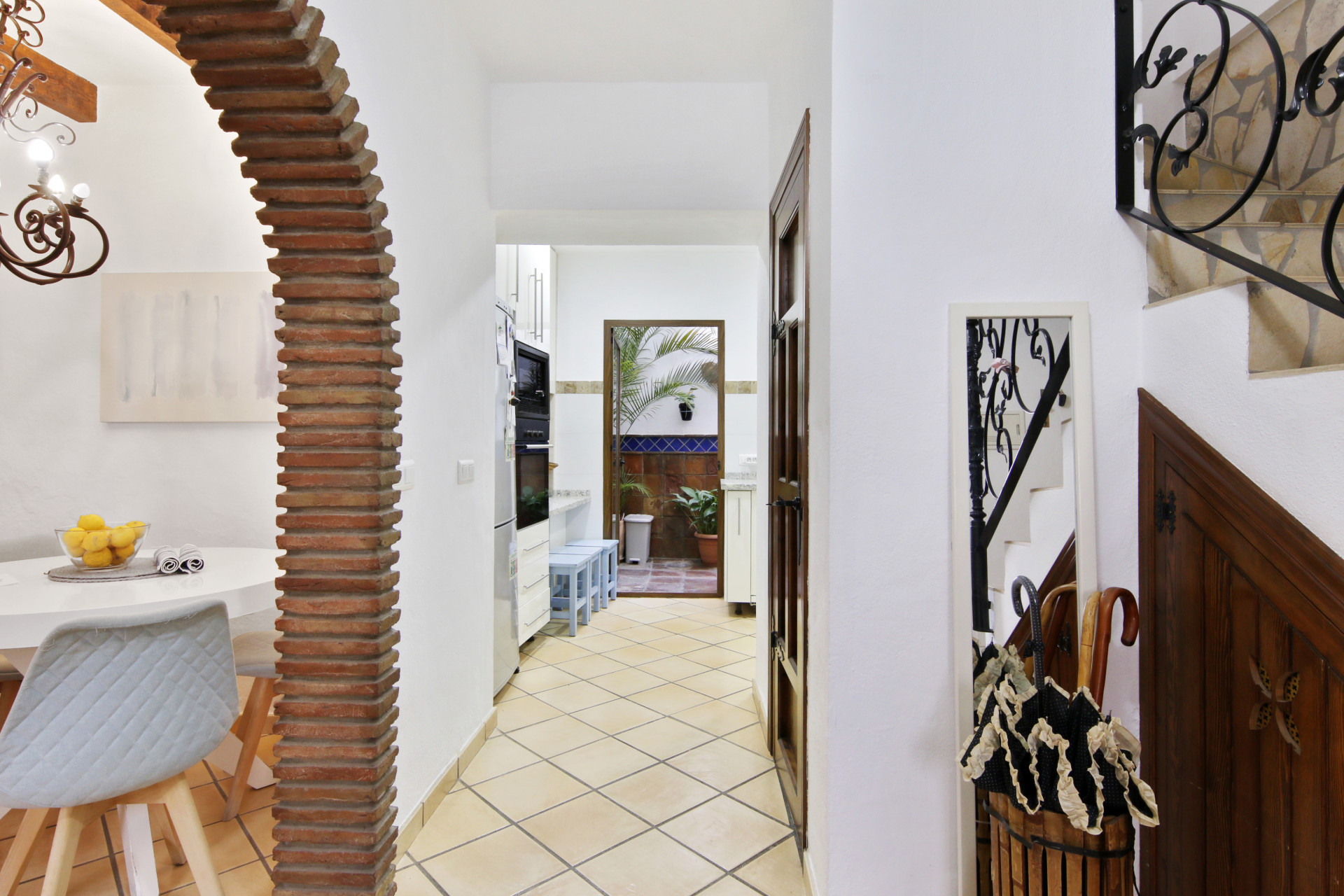 2 Bed, 1 Bath - Townhouse for Sale in La Alqueria, Estepona