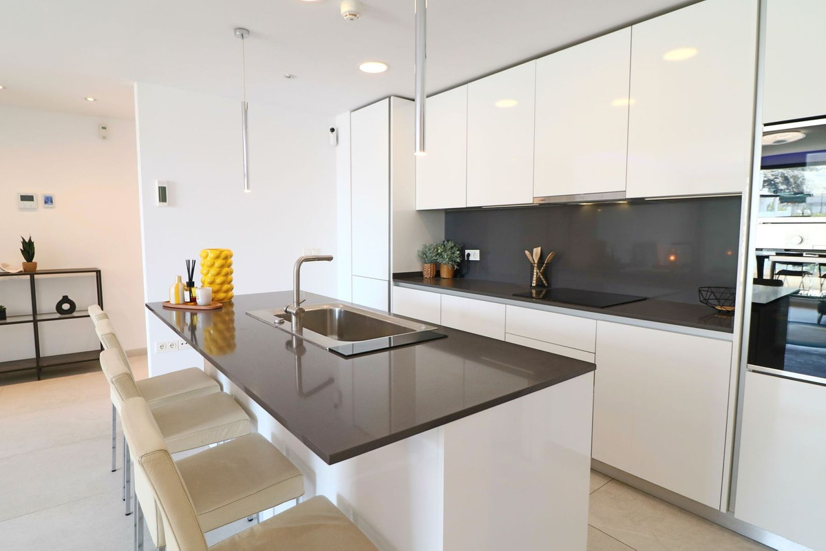 Ático de 3 Dormitorios en venta en La Quinta, Benahavís