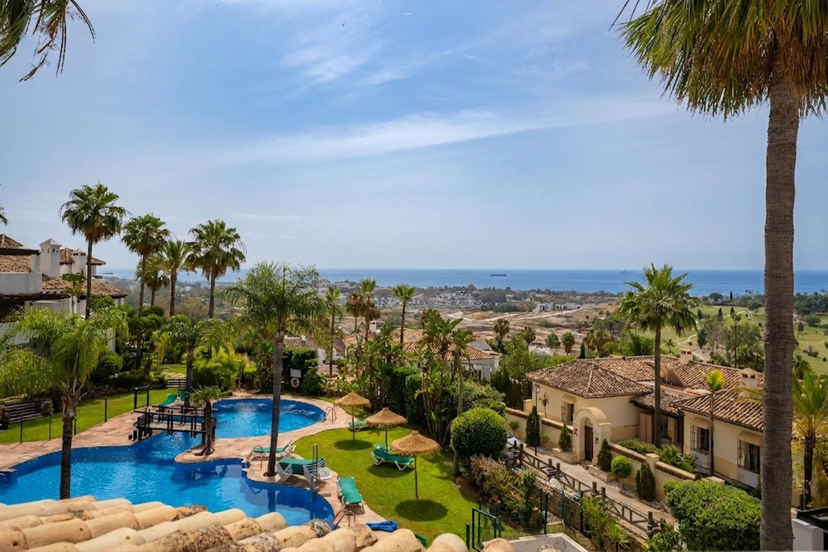 El Paraíso, Estepona