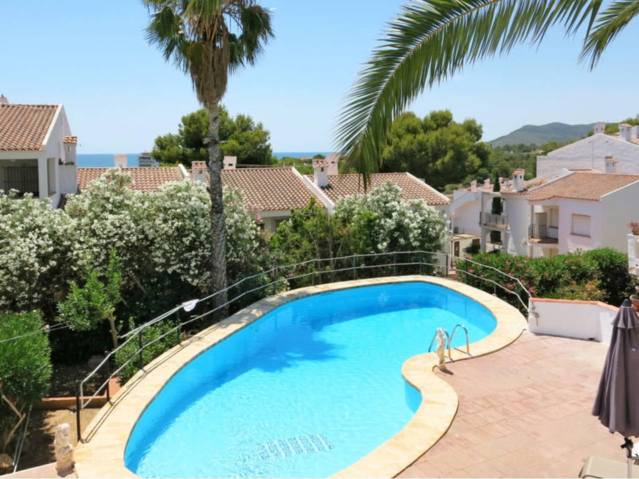 2 Bed - Townhouse Holiday Rental in Peniscola