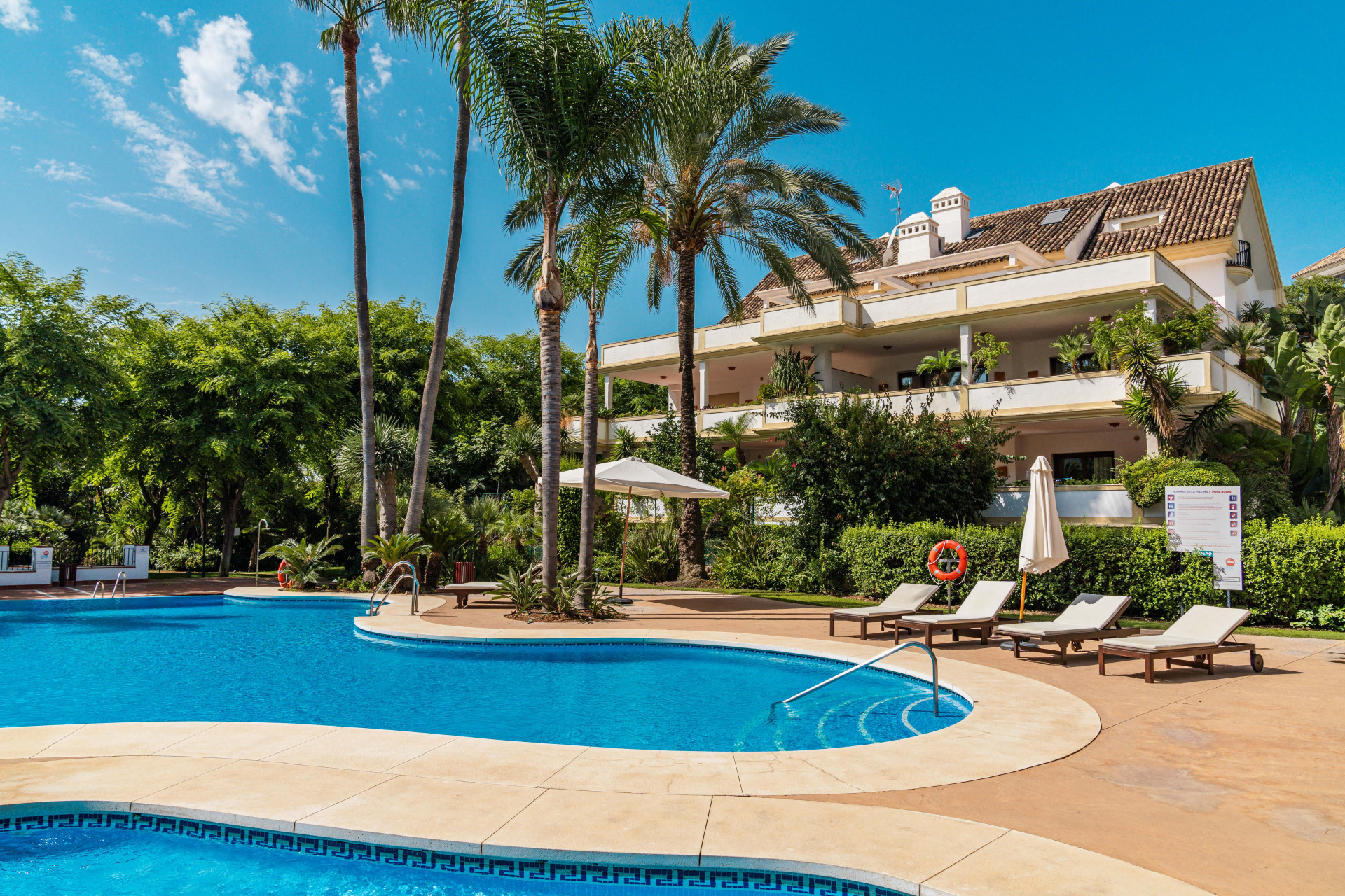3 Bed, 3 Bath - Penthouse for Sale in Marbella Golden Mile