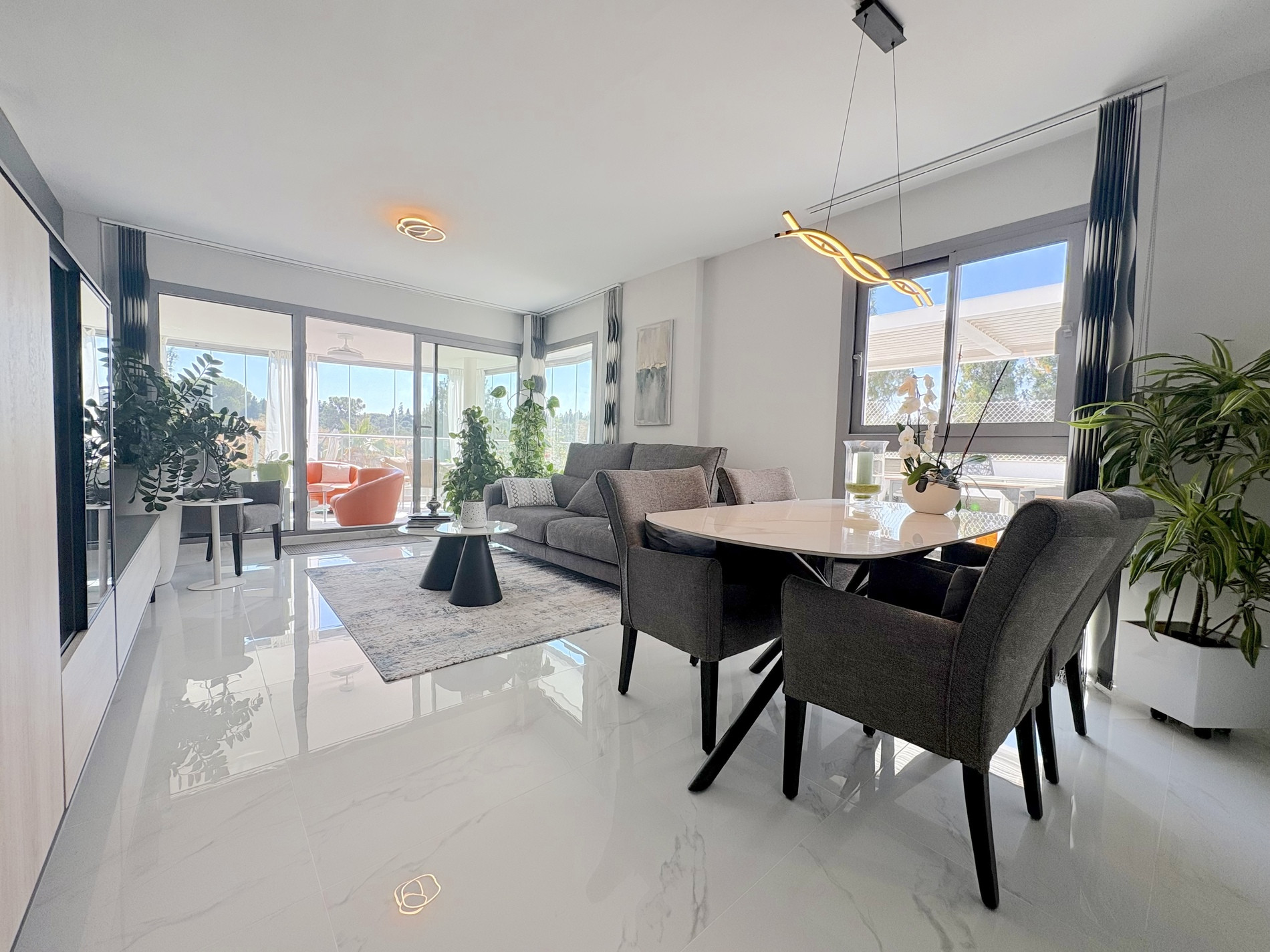 Piso de 2 Dormitorios y 2 Baños en venta en La Cala de Mijas