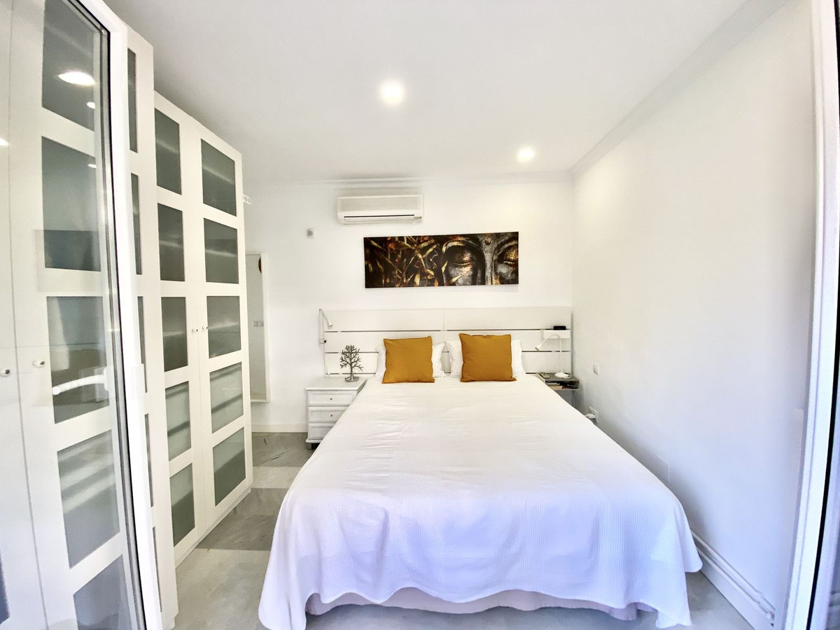 Piso de 2 Dormitorios en alquiler vacacional en Nueva Andalucía, Marbella