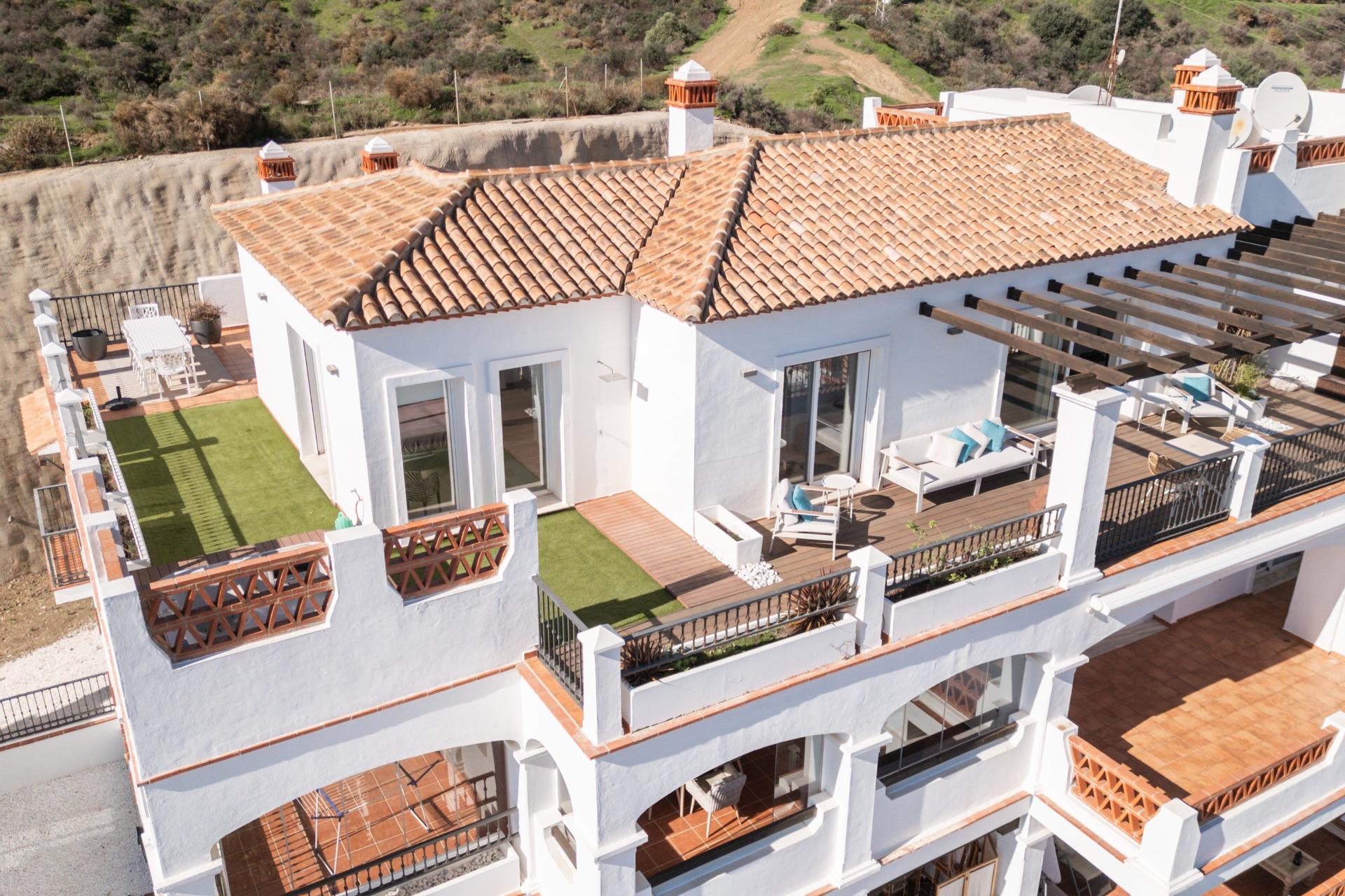 Ático de 2 Dormitorios y 2 Baños en venta en Calahonda, Mijas
