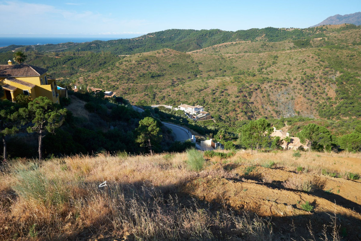 Terreno en venta en La Alqueria, Estepona