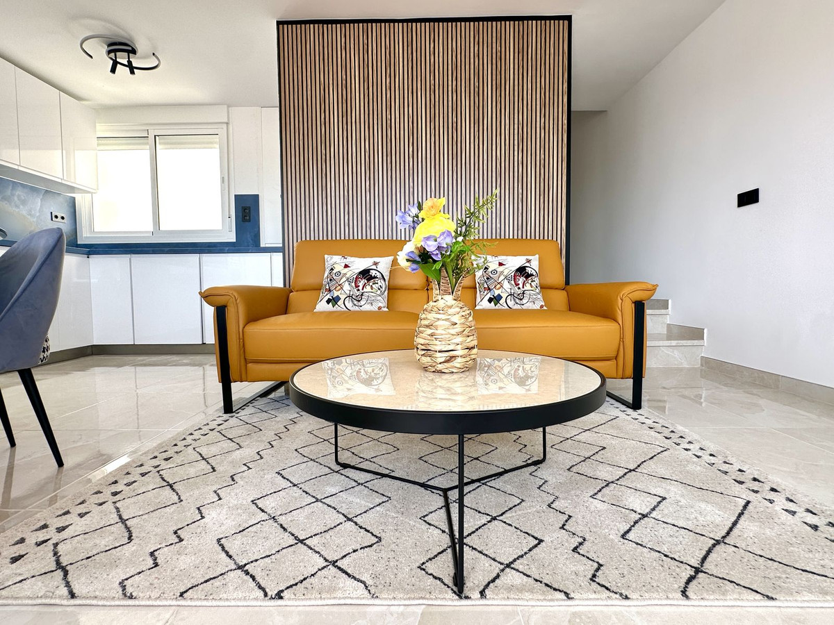 Piso de 2 Dormitorios y 2 Baños en venta en La Cala de Mijas