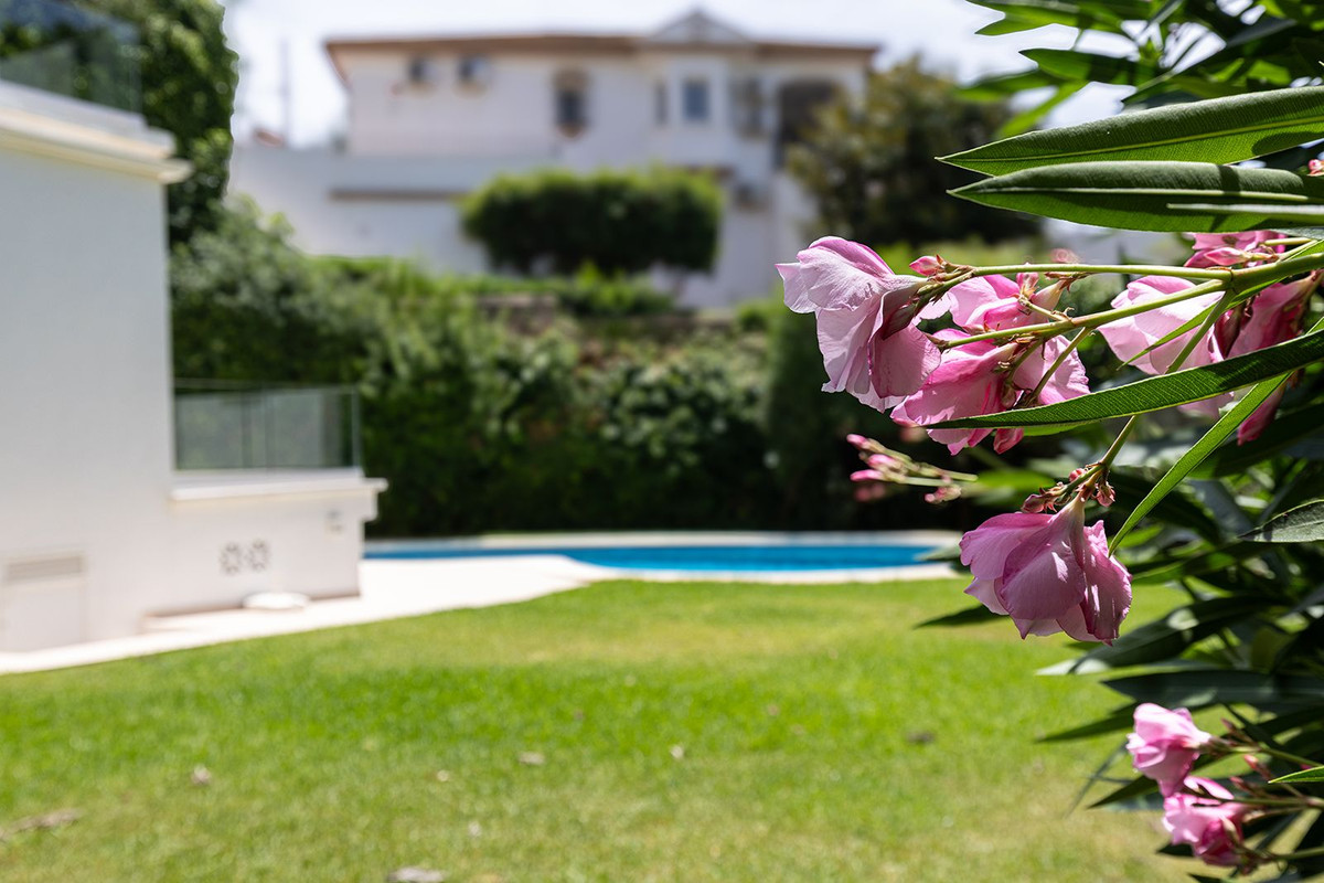 Las Chapas, Marbella