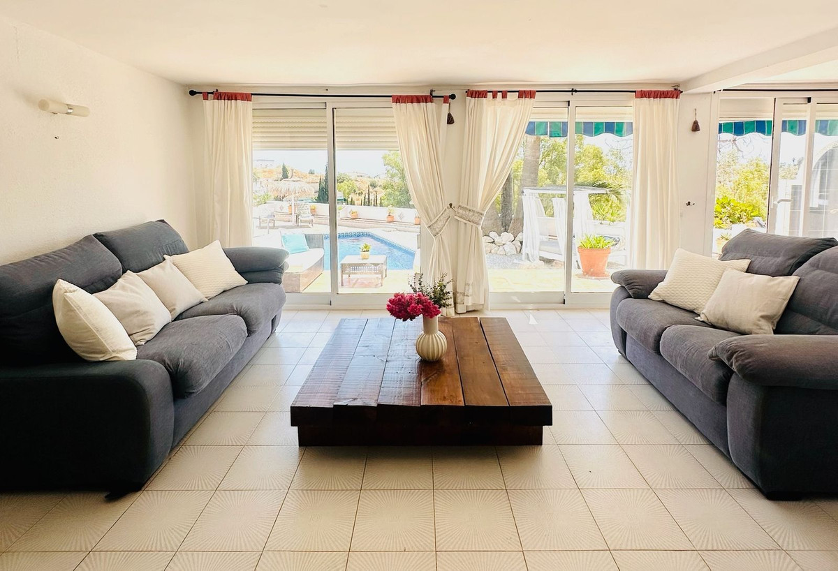 5 спални, 4 бани - Вила за продажба в Benalmadena