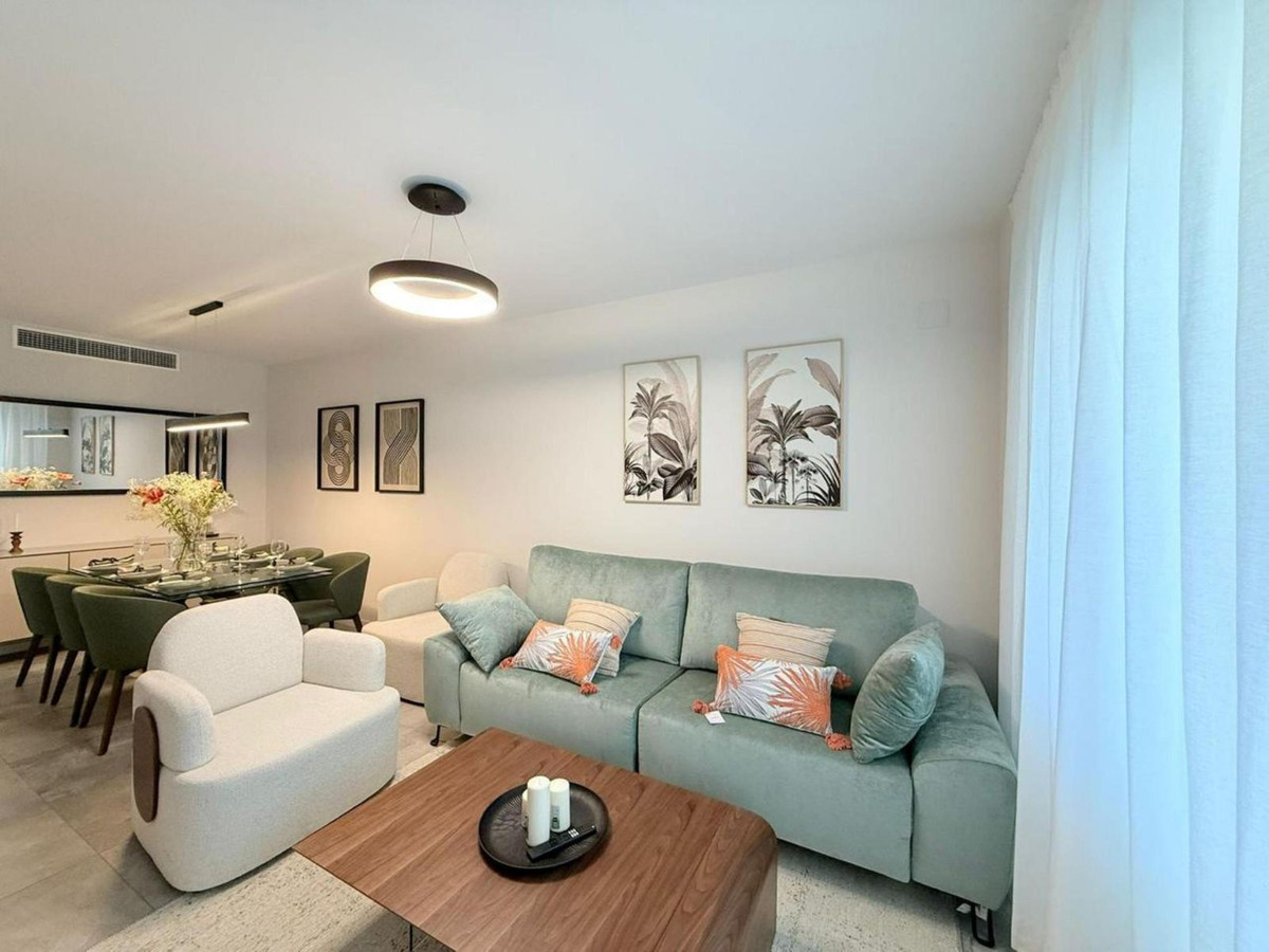 Piso de 3 Dormitorios y 2 Baños en alquiler en Marbella