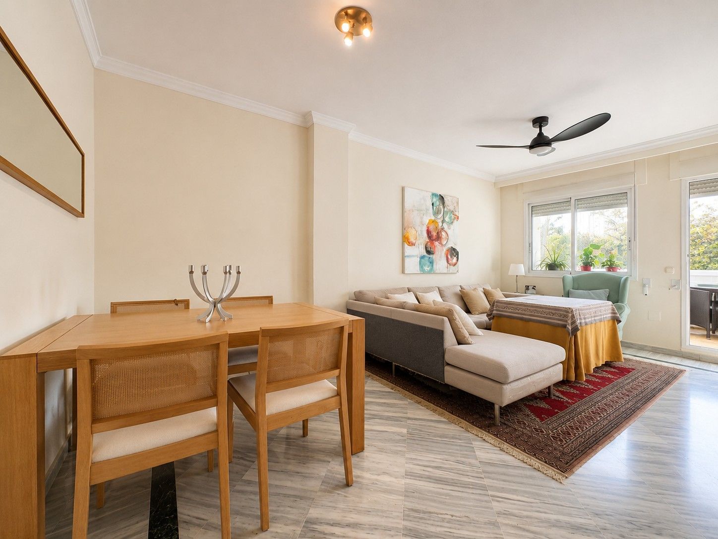Ático de 3 Dormitorios y 3 Baños en venta en Milla de Oro, Marbella