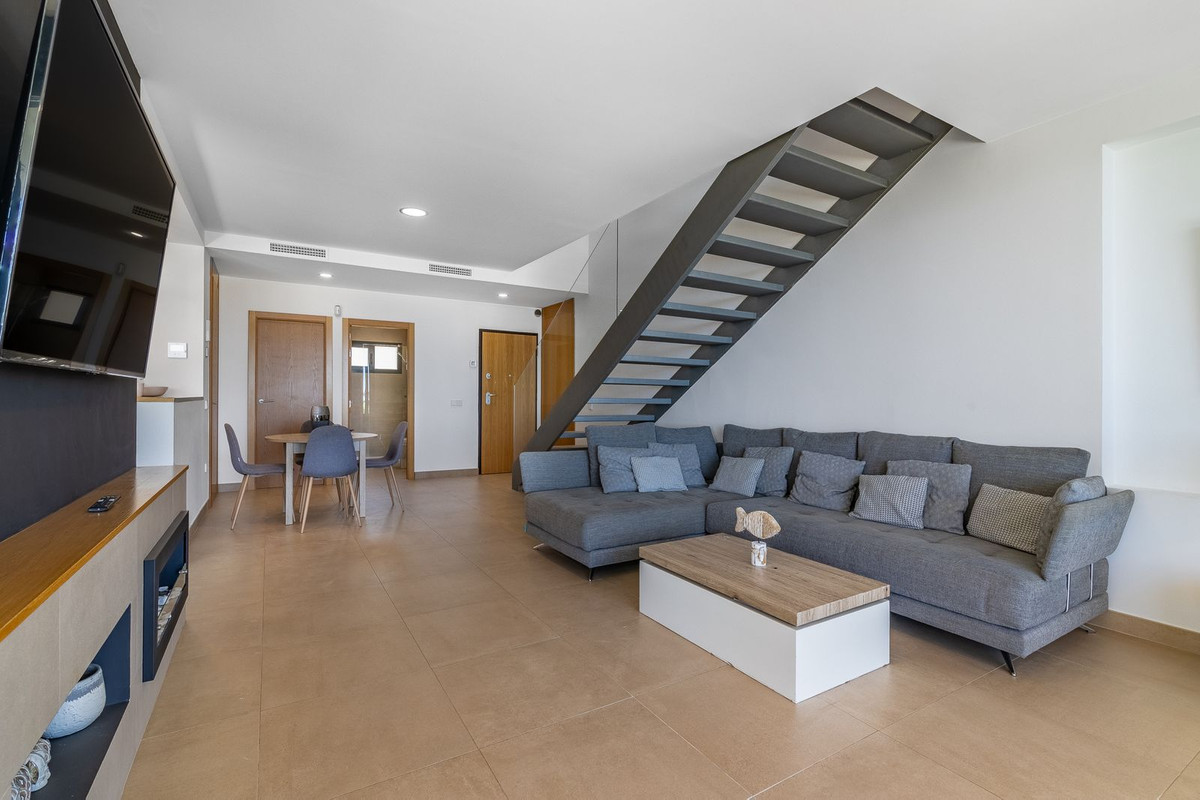 Casa de 4 Dormitorios en venta en Manilva