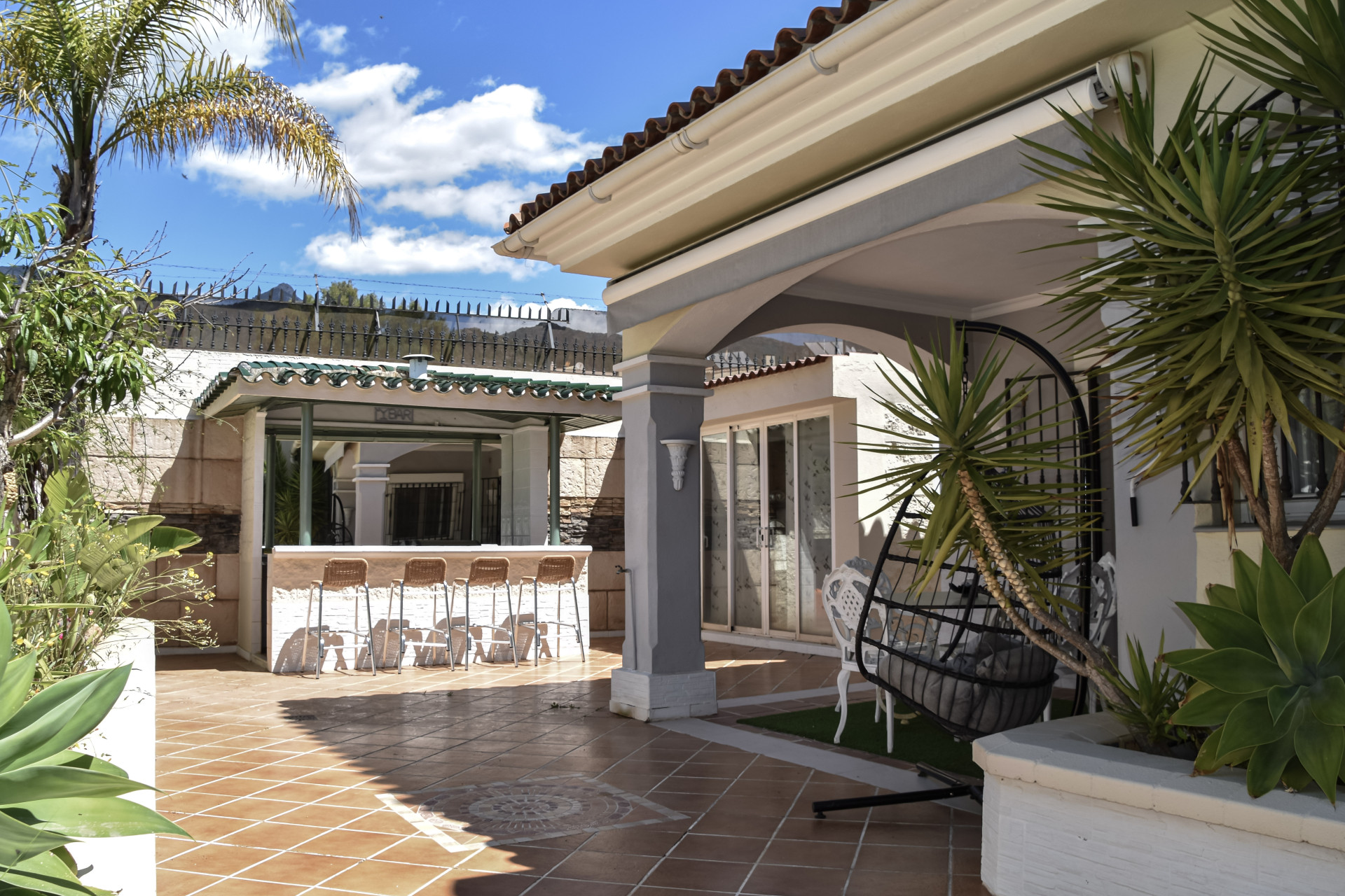 Casa de 5 Dormitorios y 4 Baños en venta en Marbella