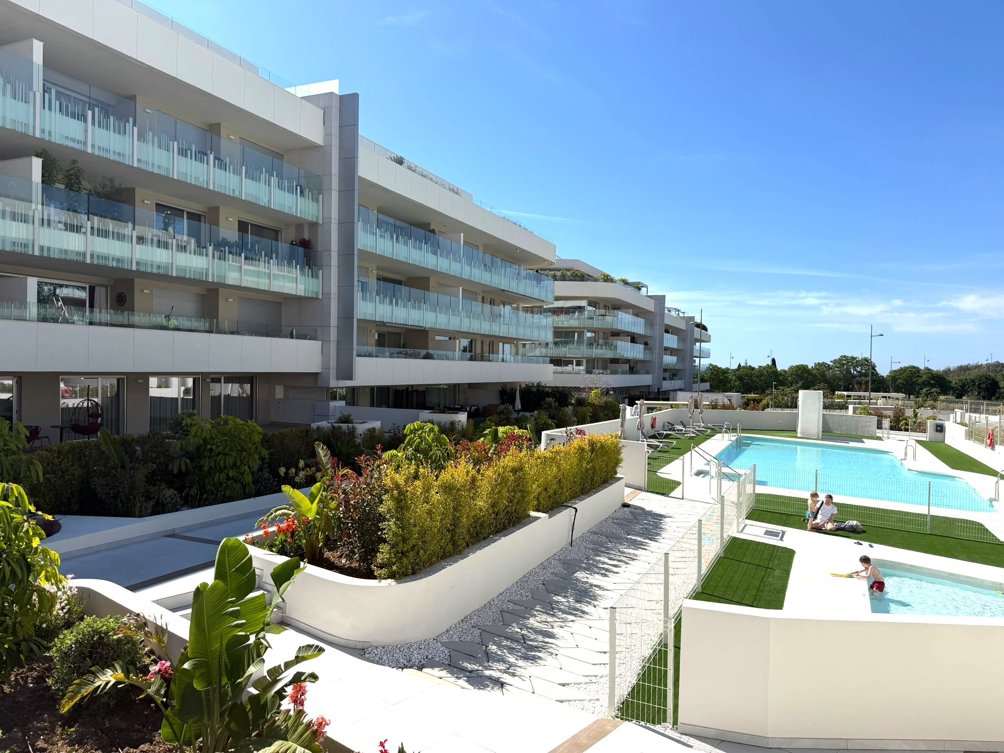 Piso de 4 Dormitorios y 2 Baños en alquiler en Marbella