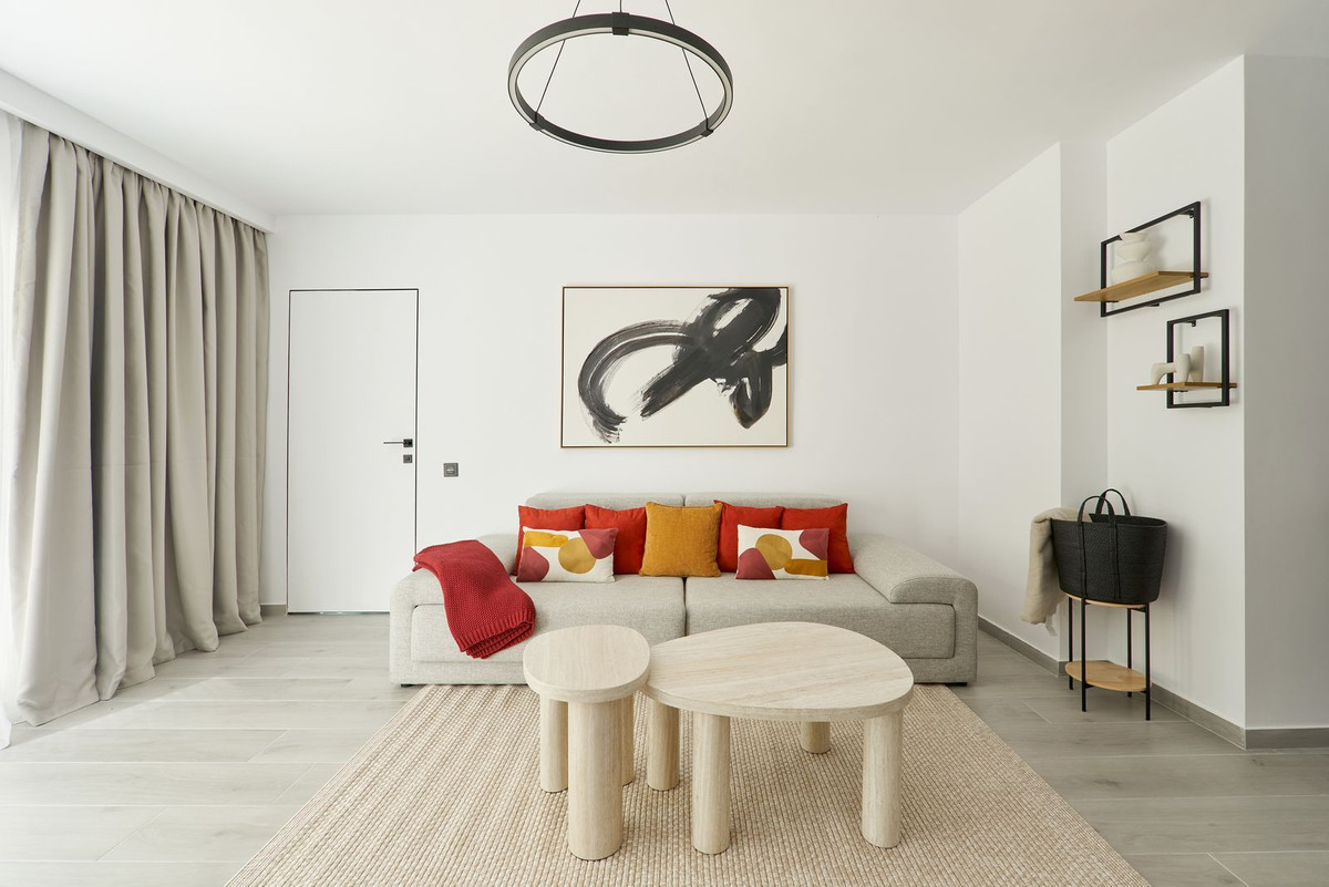 2 спални - Апартамент за продажба в Nueva Andalucia, Marbella