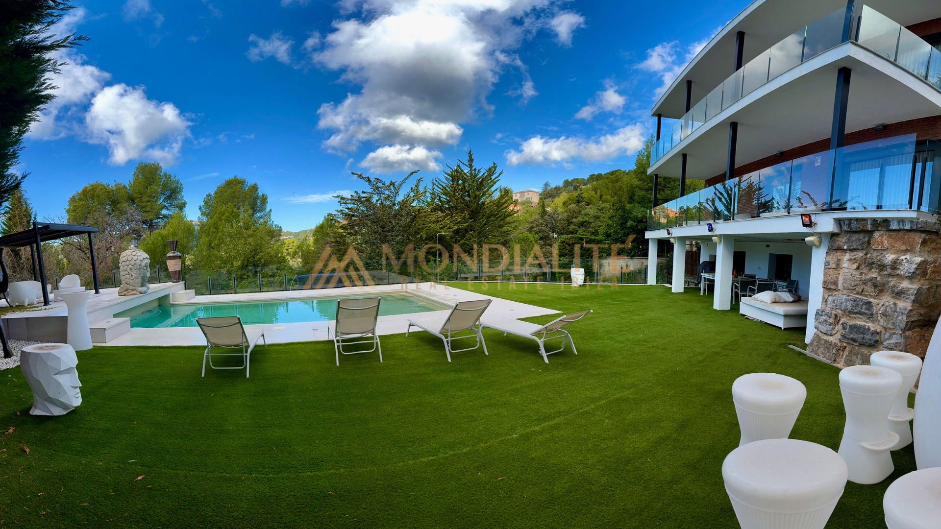Casa de 7 Dormitorios en venta en Barcelona