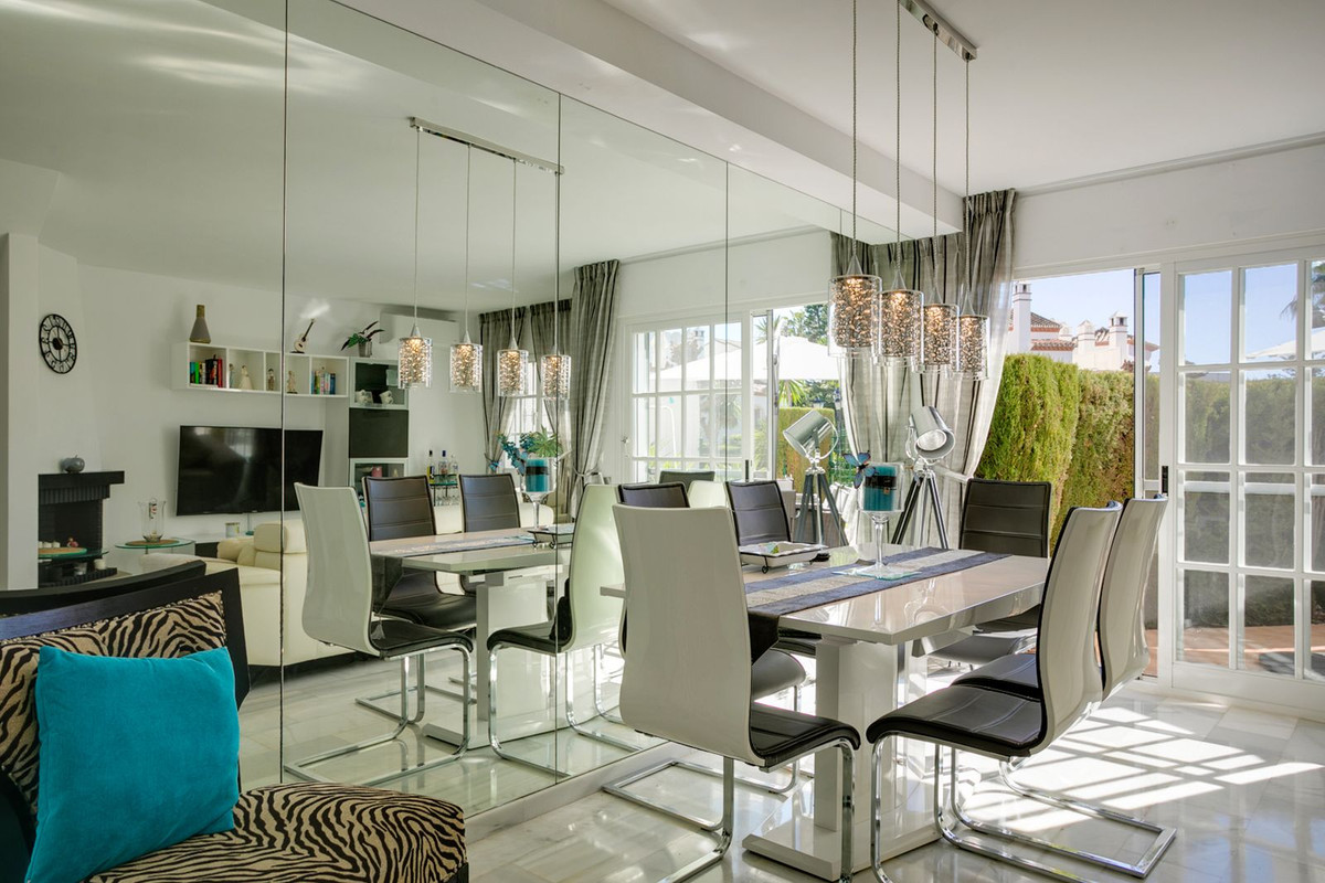 Casa Adosada de 3 Dormitorios y 2 Baños en venta en Bel-Air