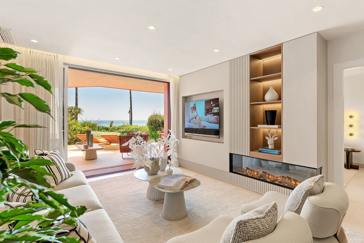 Piso de 3 Dormitorios y 2 Baños en venta en Estepona