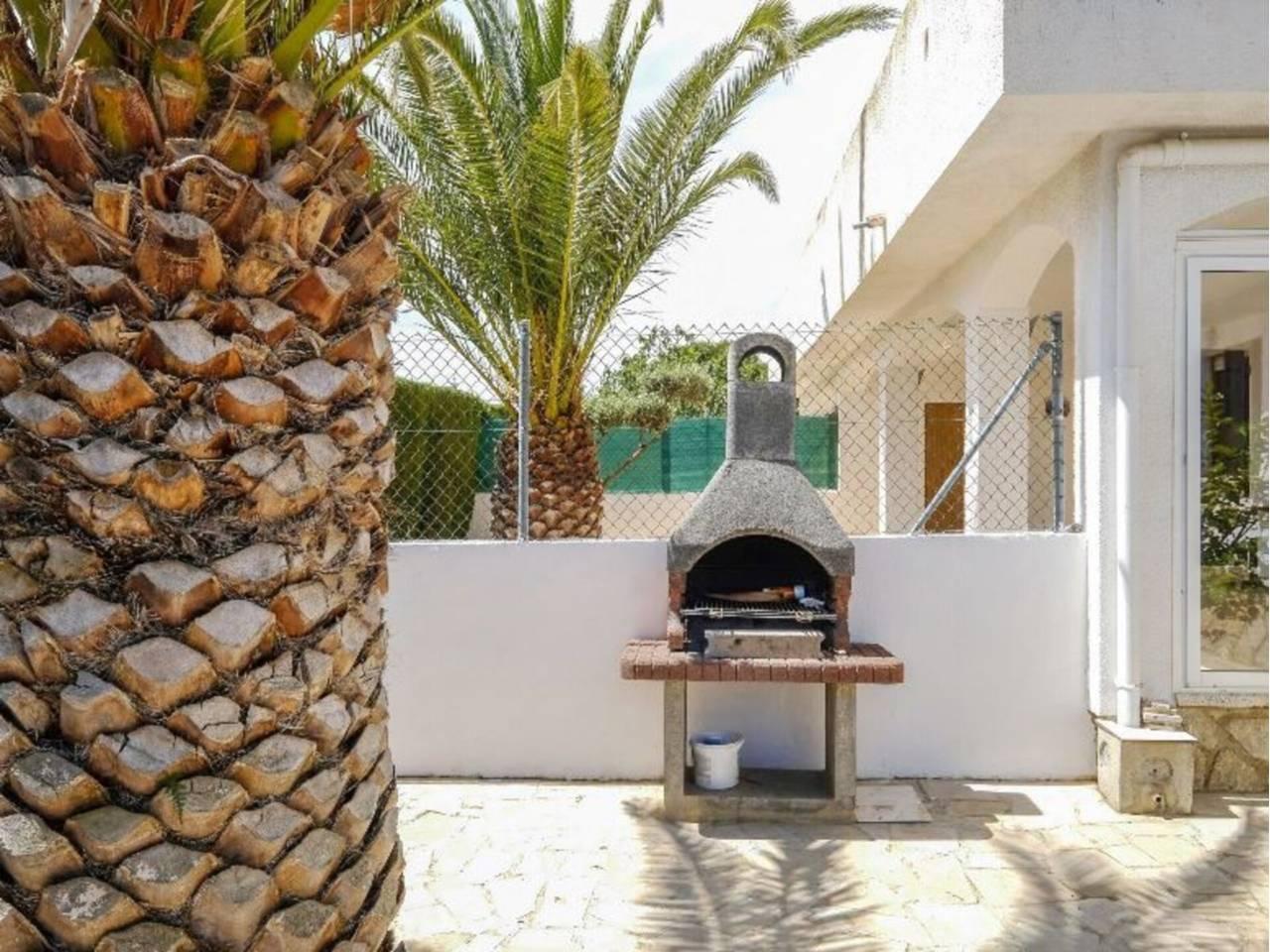 Casa Adosada de 5 Dormitorios en alquiler vacacional en L'Ametlla de Mar