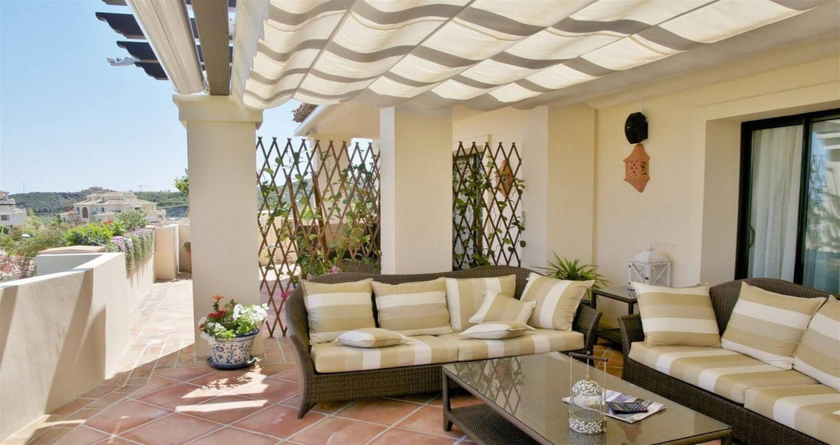 Ático de 4 Dormitorios en venta en Benahavís