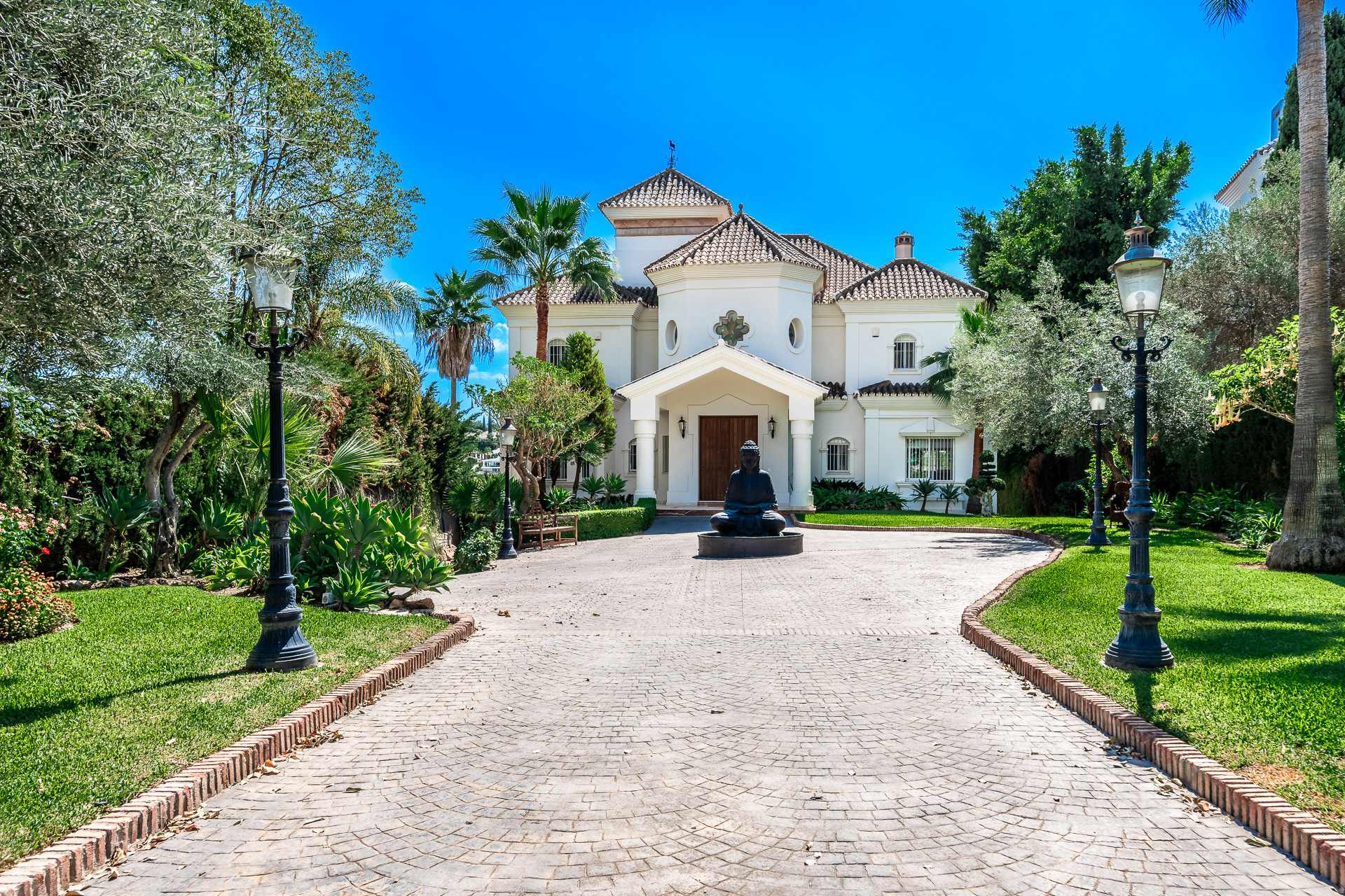 Casa de 7 Dormitorios en venta en Nueva Andalucía, Marbella