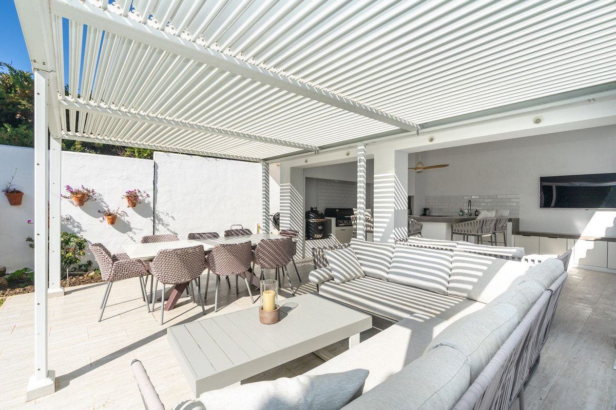 5 кровать Вилла для продажи в Atalaya, Estepona