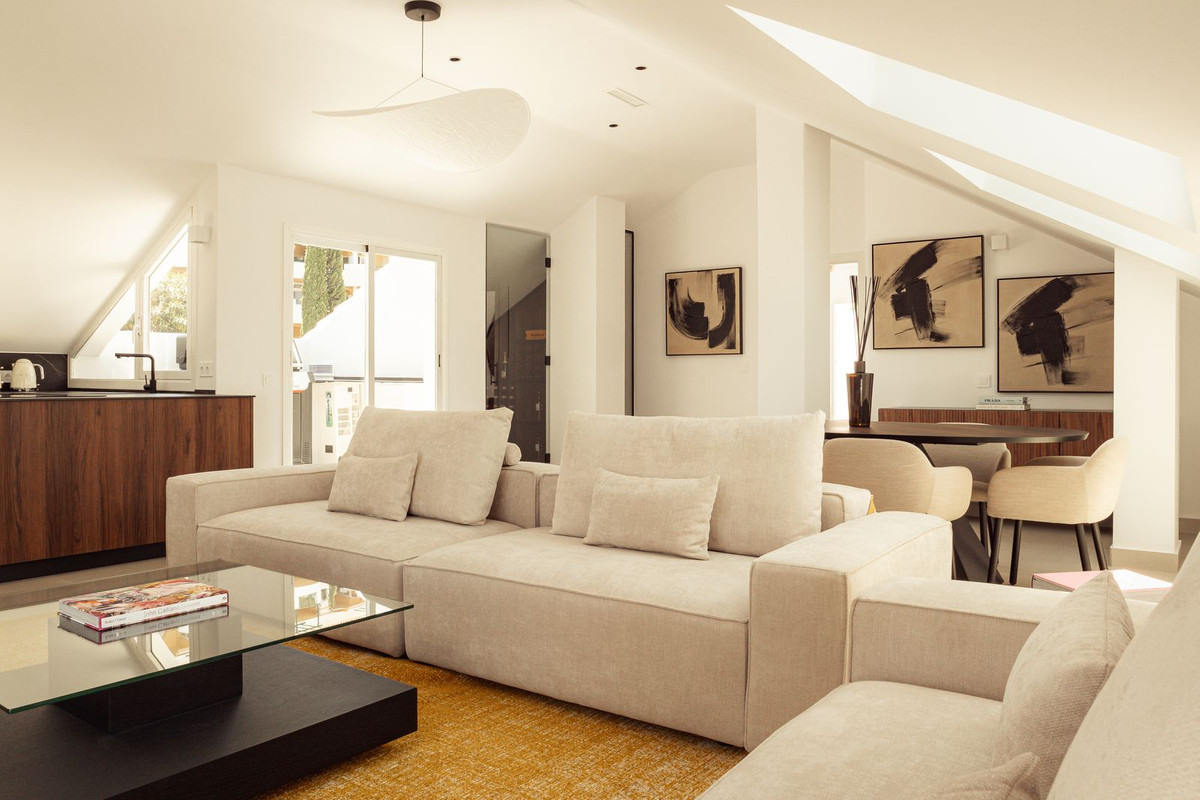 Ático de 3 Dormitorios y 3 Baños en venta en Nueva Andalucía, Marbella