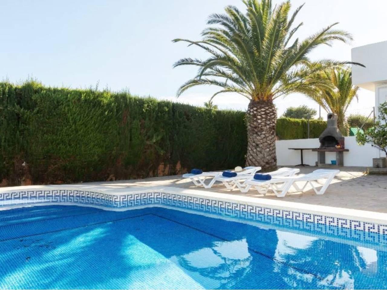 Casa Adosada de 5 Dormitorios en alquiler vacacional en L'Ametlla de Mar