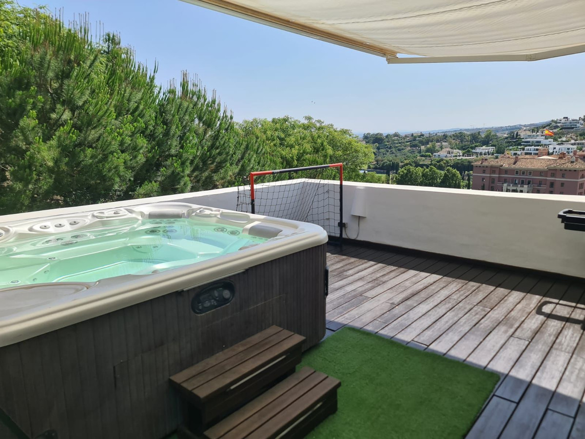 Ático de 3 Dormitorios en venta en Benahavís