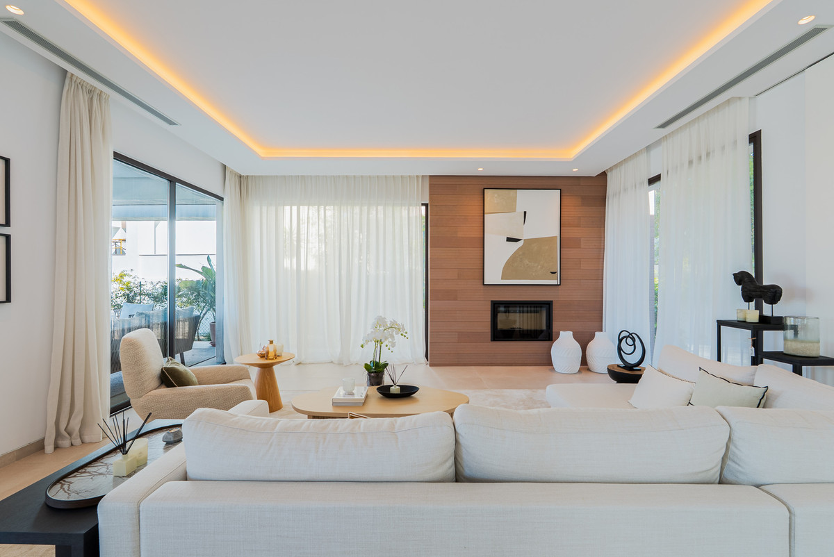 Casa de 4 Dormitorios y 4 Baños en alquiler vacacional en Marbella
