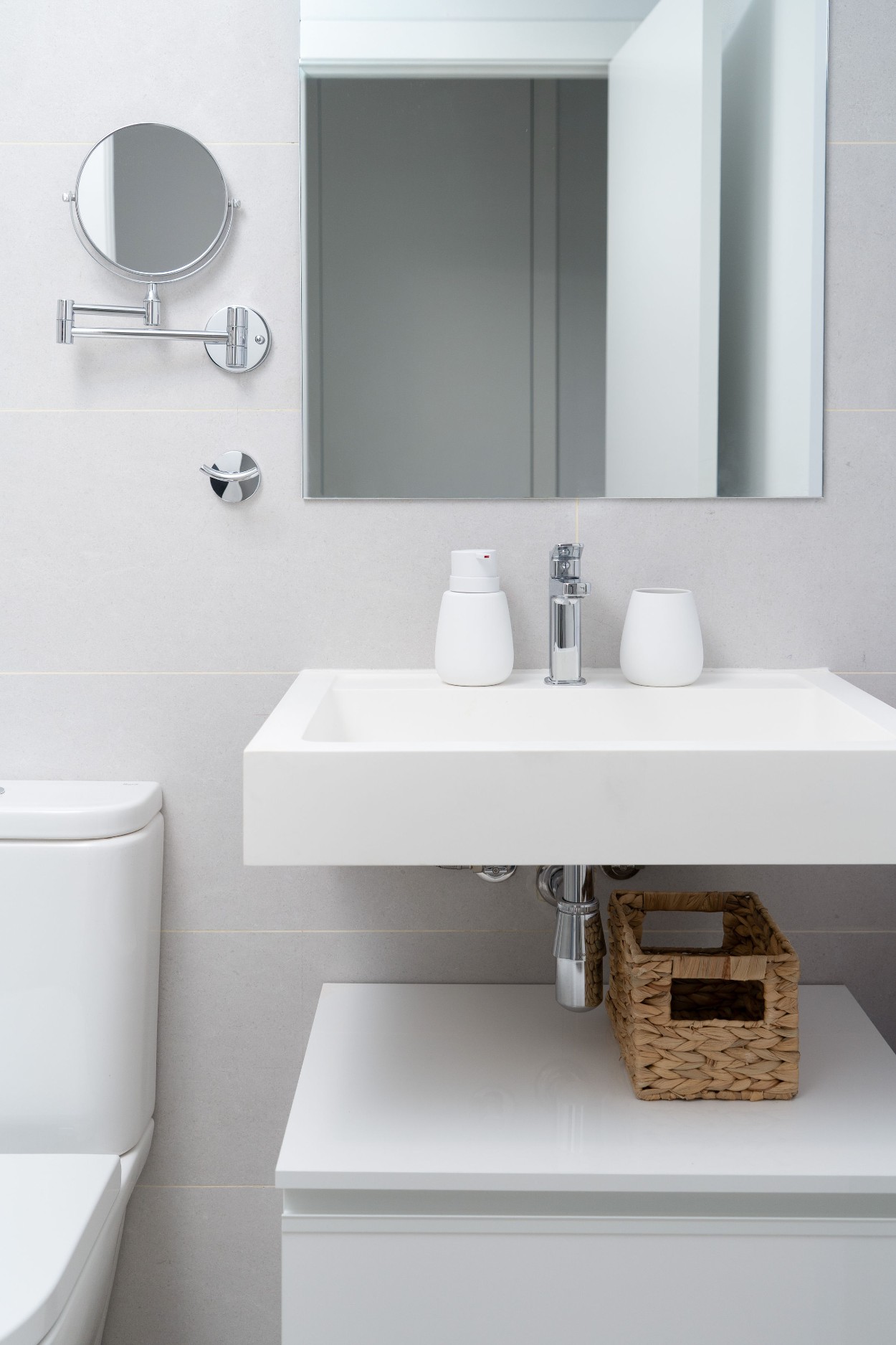 Piso de 3 Dormitorios y 2 Baños en venta en Estepona