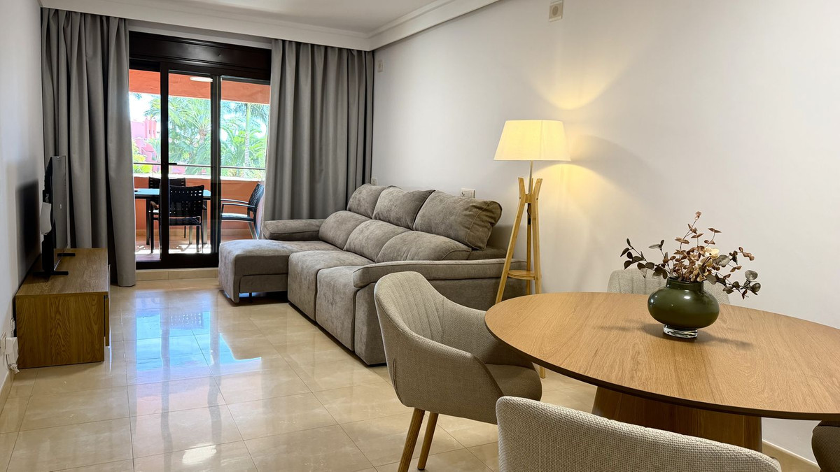 2 спални - Апартамент под наем в New Golden Mile, Estepona