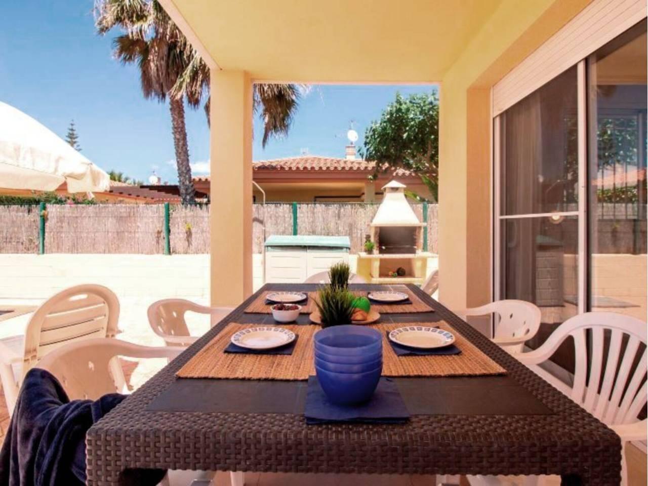 Casa Adosada de 3 Dormitorios en alquiler vacacional en Deltebre